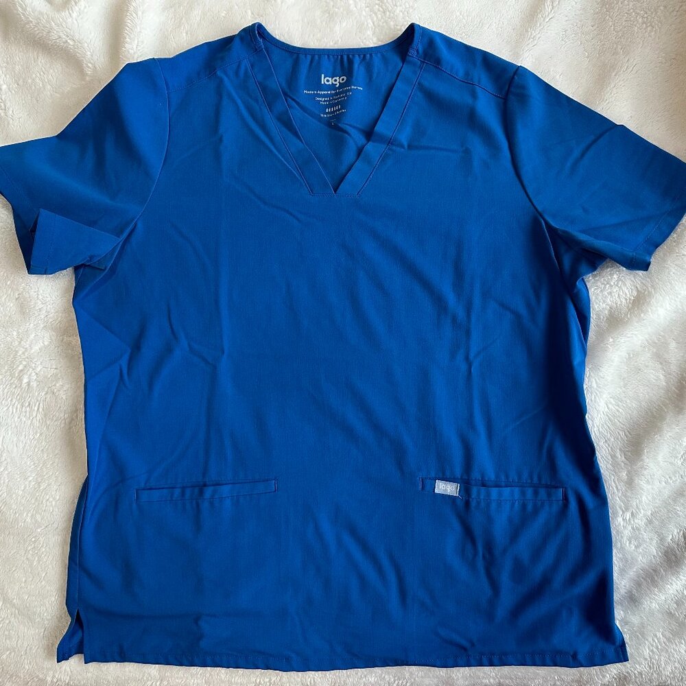 Lago Crescent Scrub Top